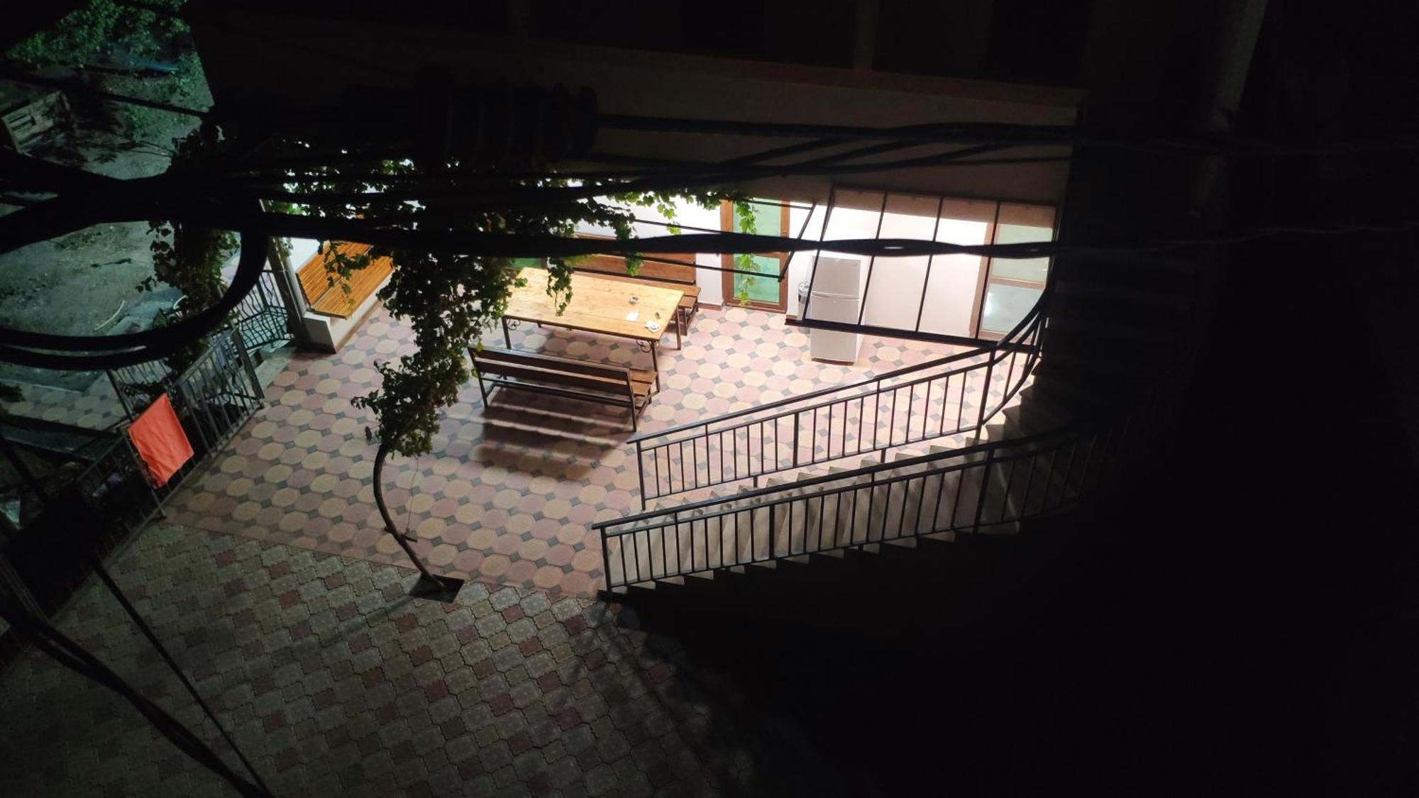 Apex Rest House Of 10 Rooms And Pool Ереван Екстериор снимка
