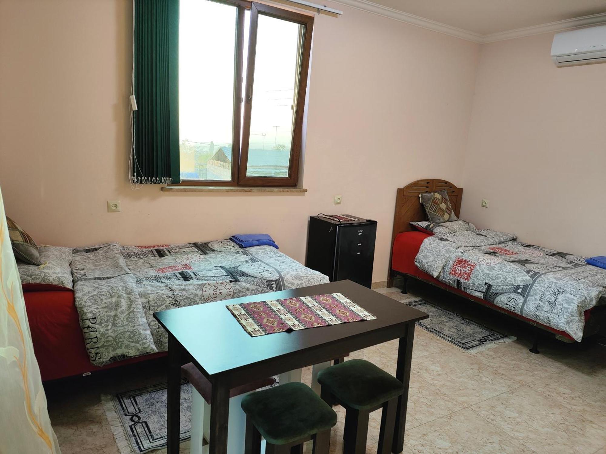 Apex Rest House Of 10 Rooms And Pool Ереван Екстериор снимка