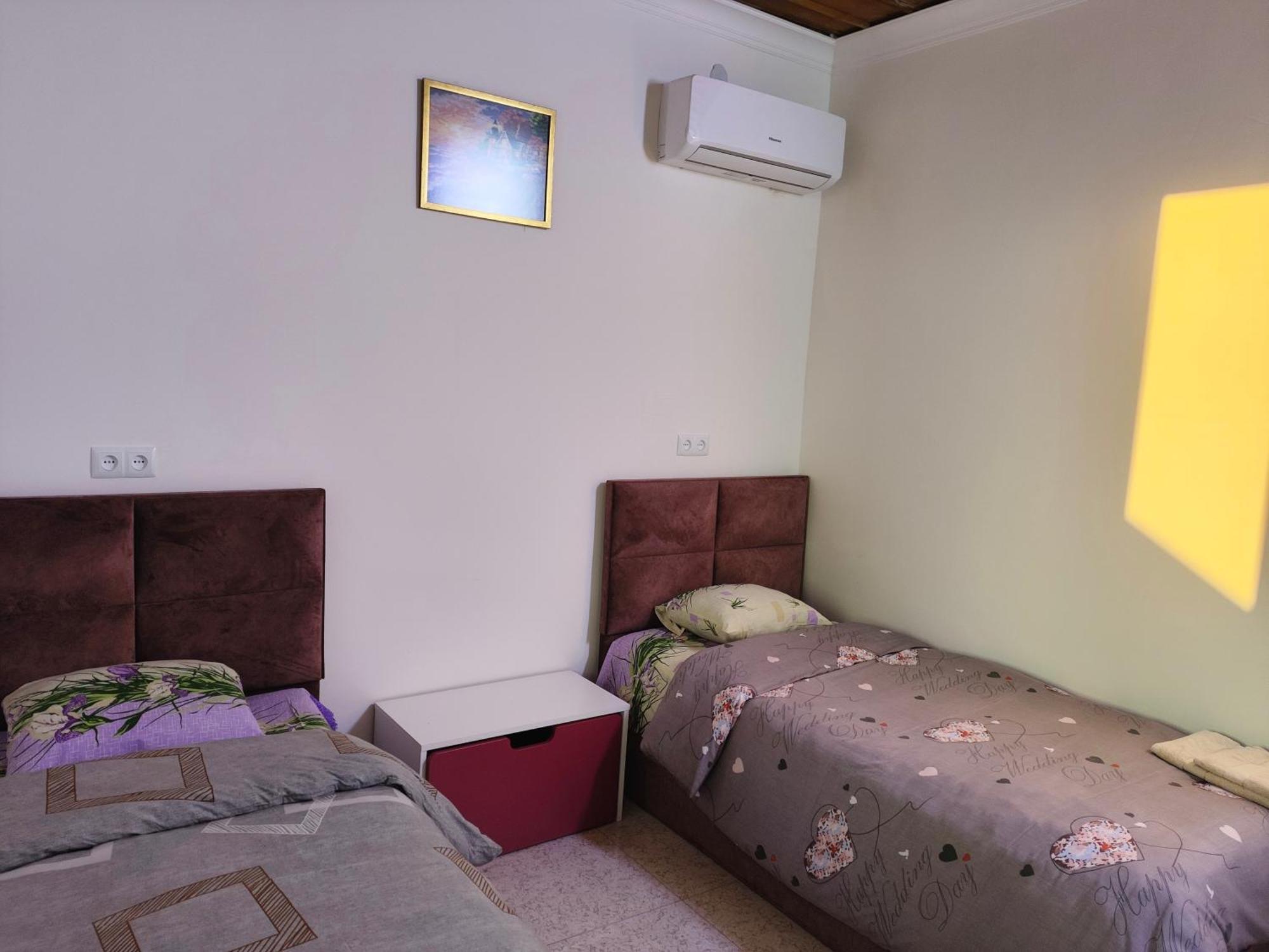Apex Rest House Of 10 Rooms And Pool Ереван Екстериор снимка